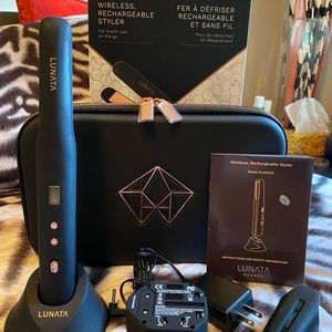 *Brand new* Cordless iron - Jet setter kit